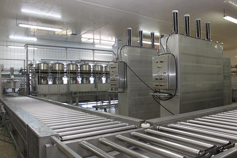 L'atelier de fabrication de la fromagerie Monnin à Chantrans dans le Doubs